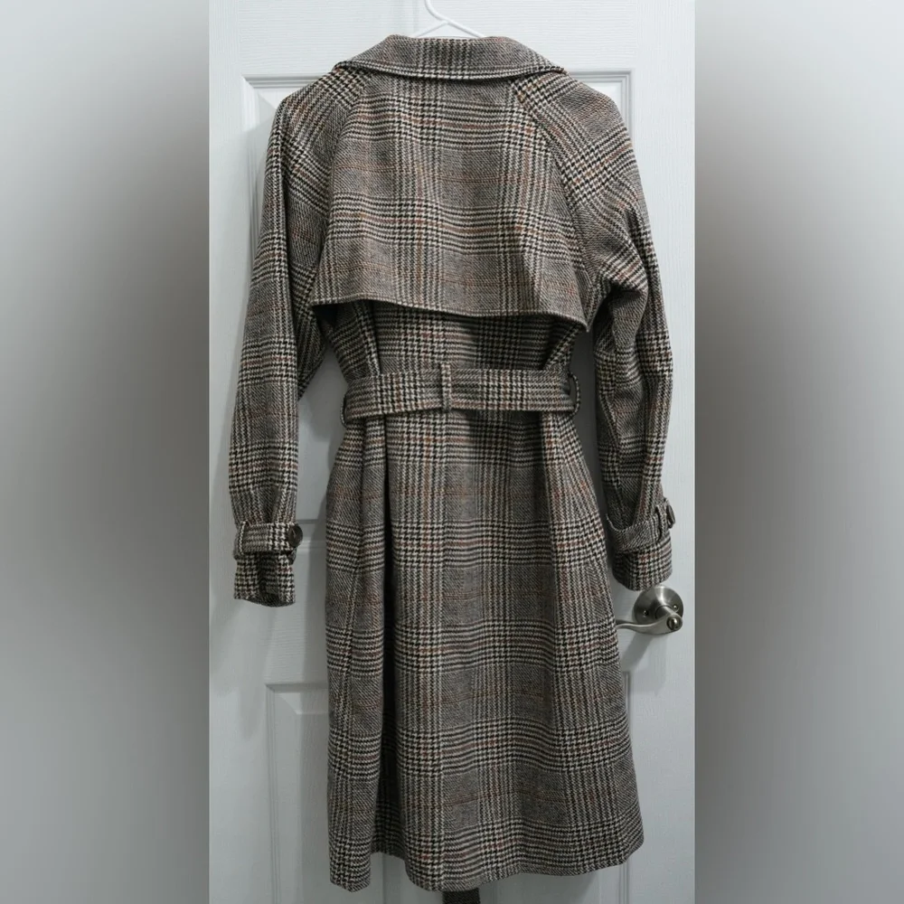 Spring coat - Picture 1 of 2